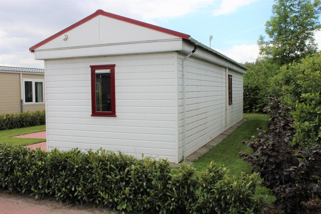 Hofgalow Chalet op camping De Stal Drijber Buitenkant foto
