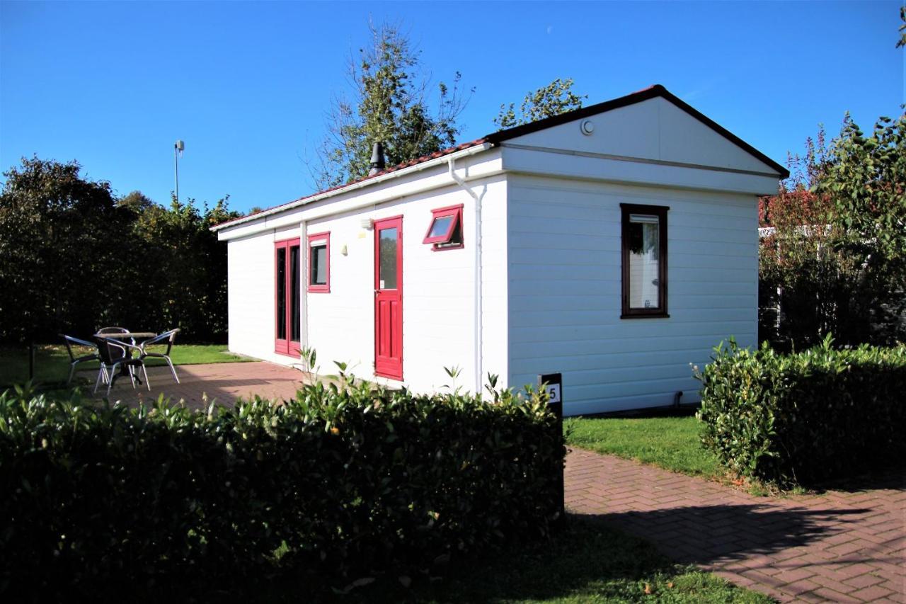 Hofgalow Chalet op camping De Stal Drijber Buitenkant foto