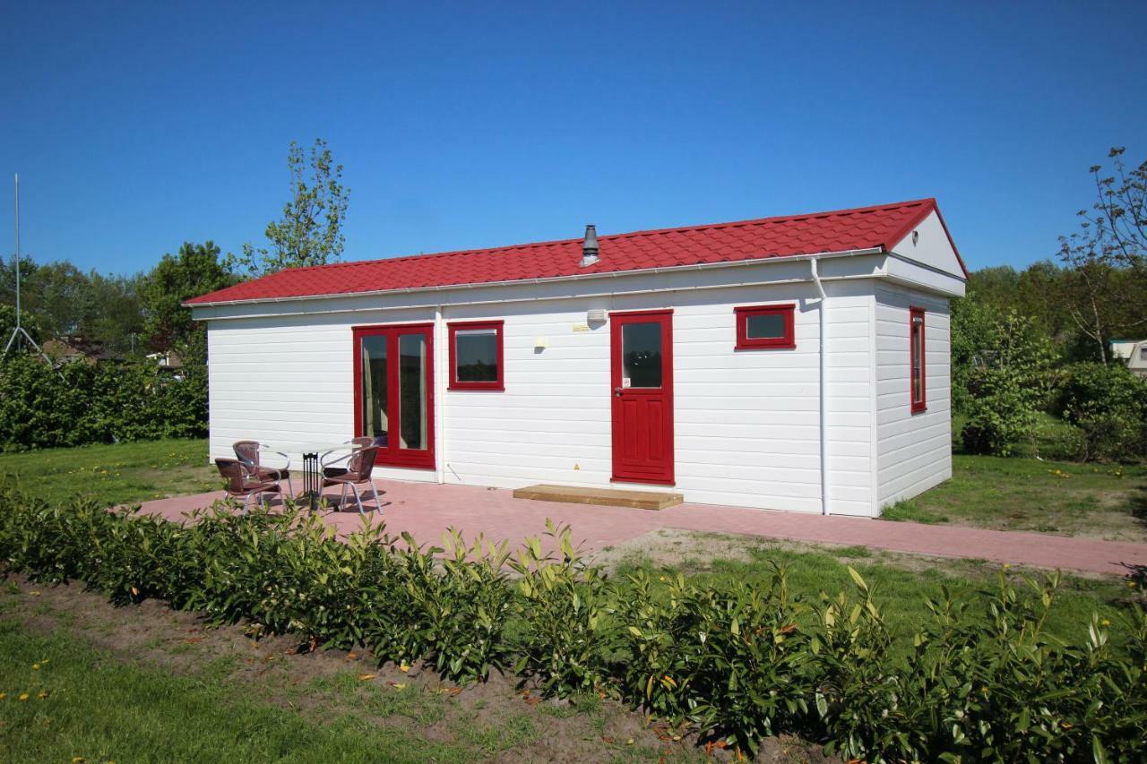 Hofgalow Chalet op camping De Stal Drijber Buitenkant foto